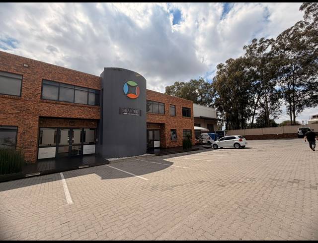1,727M² WAREHOUSE TO LET IN TUNNEY